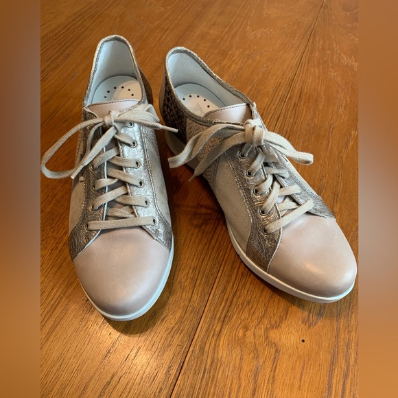 Mephisto Melina magic for your hard-working feet! - Picture 2 of 8